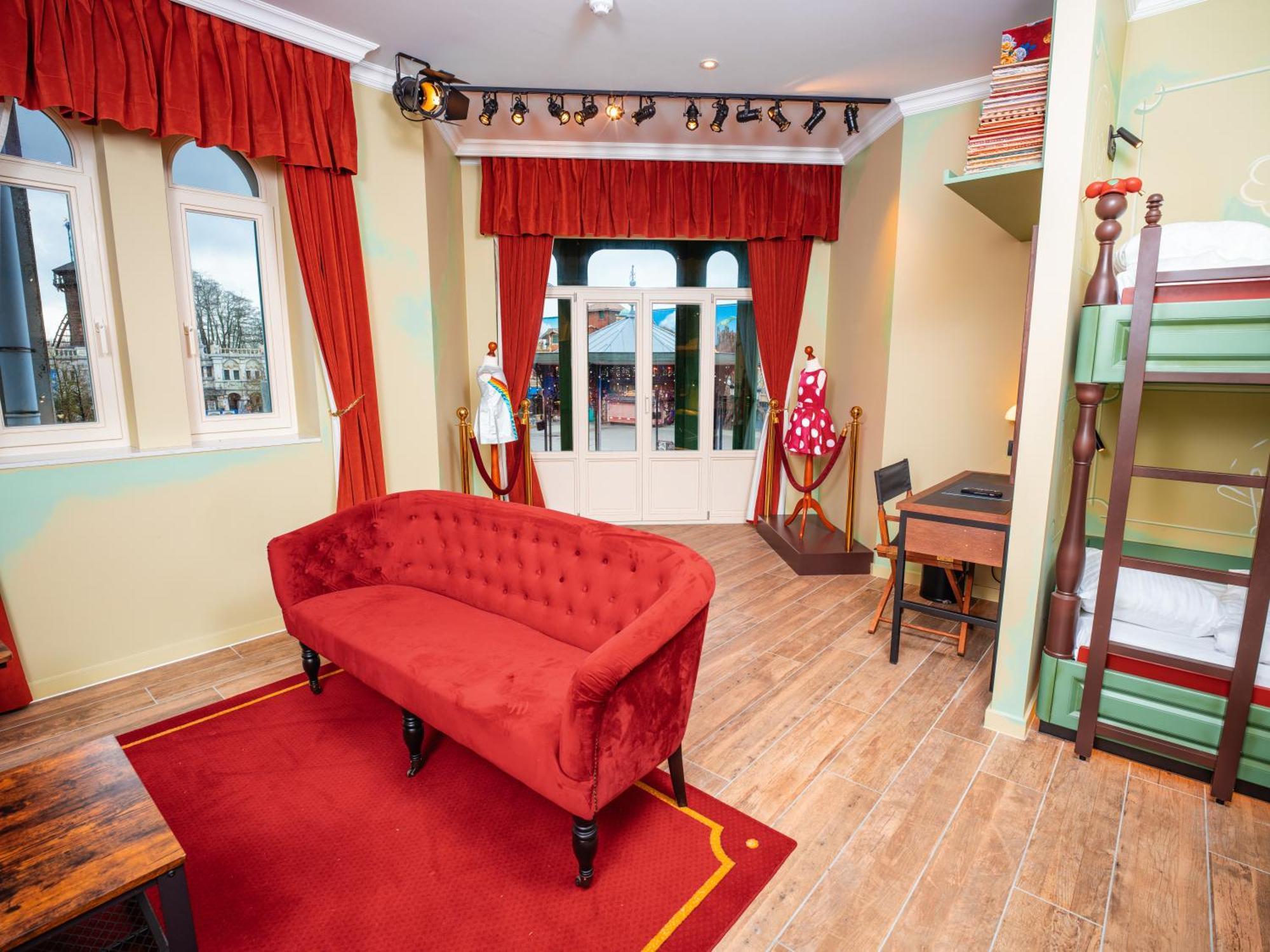 Theater Hotel 德帕内 外观 照片