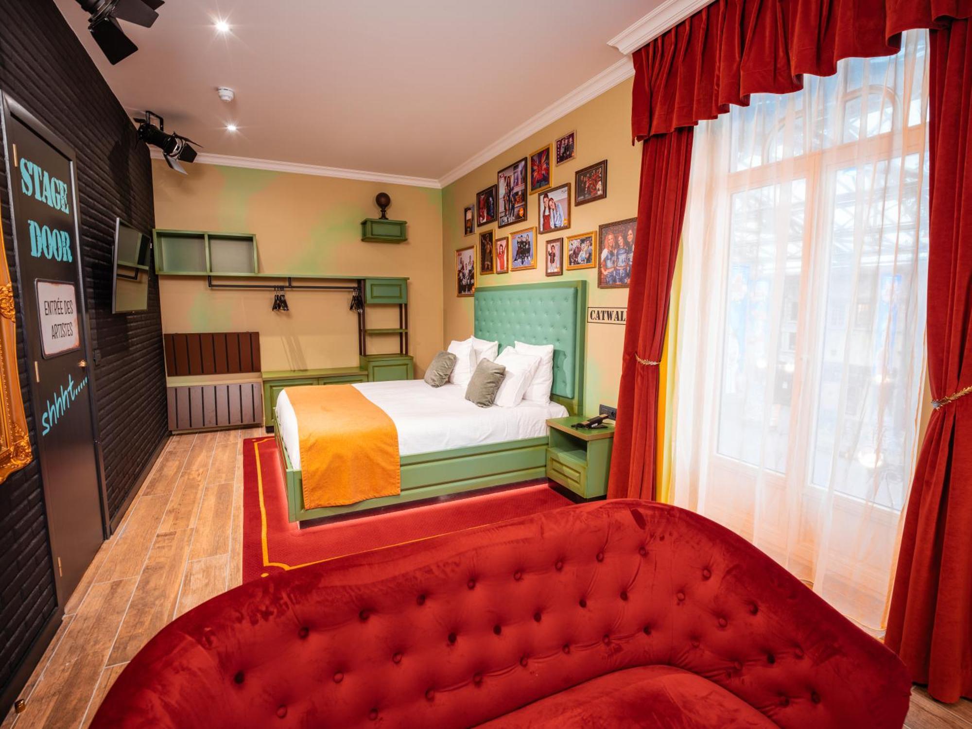 Theater Hotel 德帕内 外观 照片